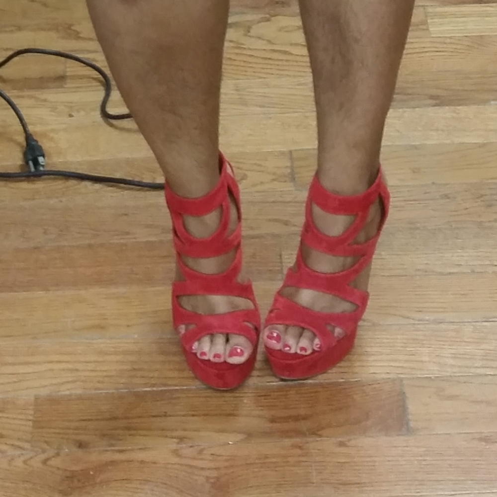 Shoes - Picture 4 of 4